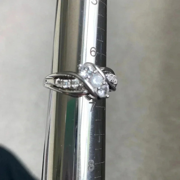 Sterling silver and CZ ring size 7 - Picture 1 of 5